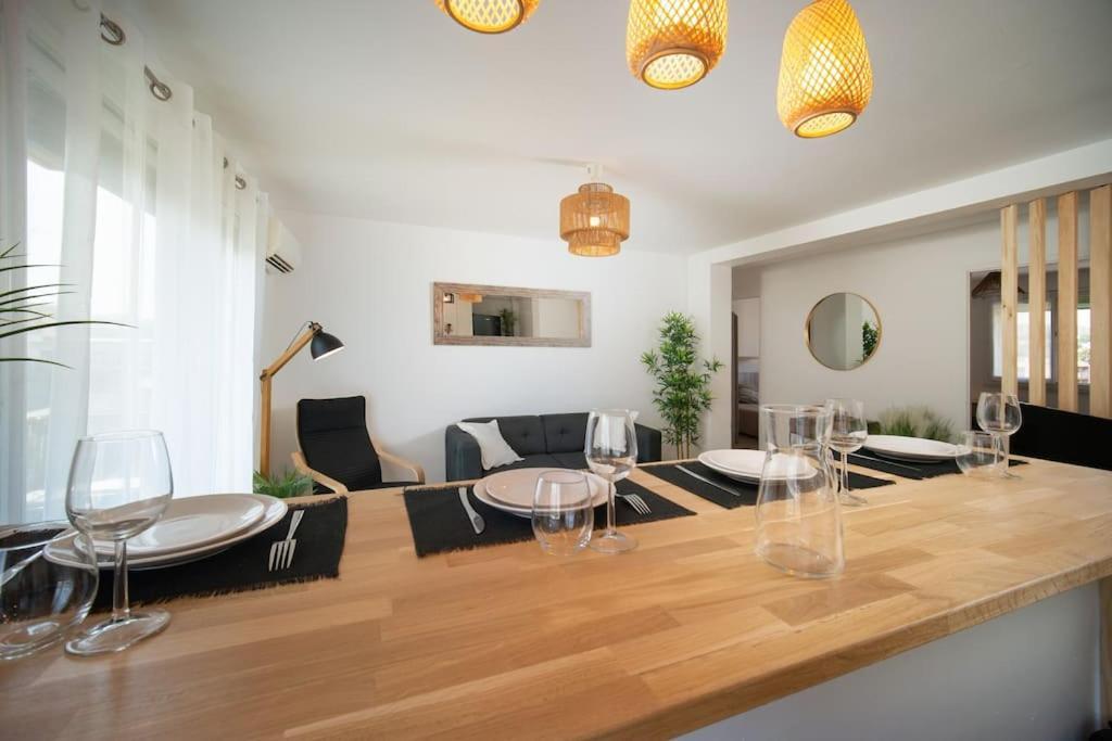 Fully Equipped Apartment With Parking 6 Beds Marseille Eksteriør bilde